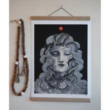 Load image into Gallery viewer, Grigia - Medusa serie